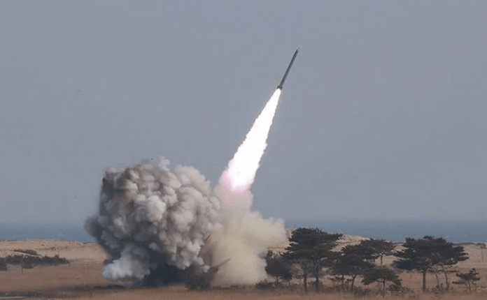 Kuzey Kore Kısa Menzilli İki Füze Ateşledi